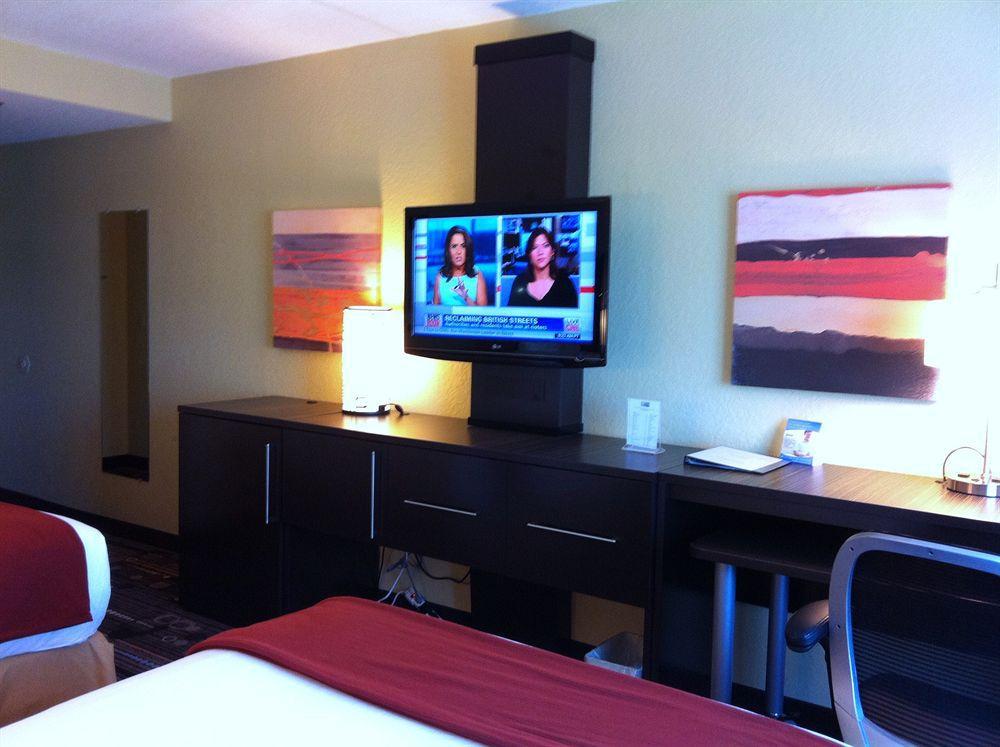 Holiday Inn Express Ft Lauderdale Cruise-Airport By Ihg Fort Lauderdale Exterior foto