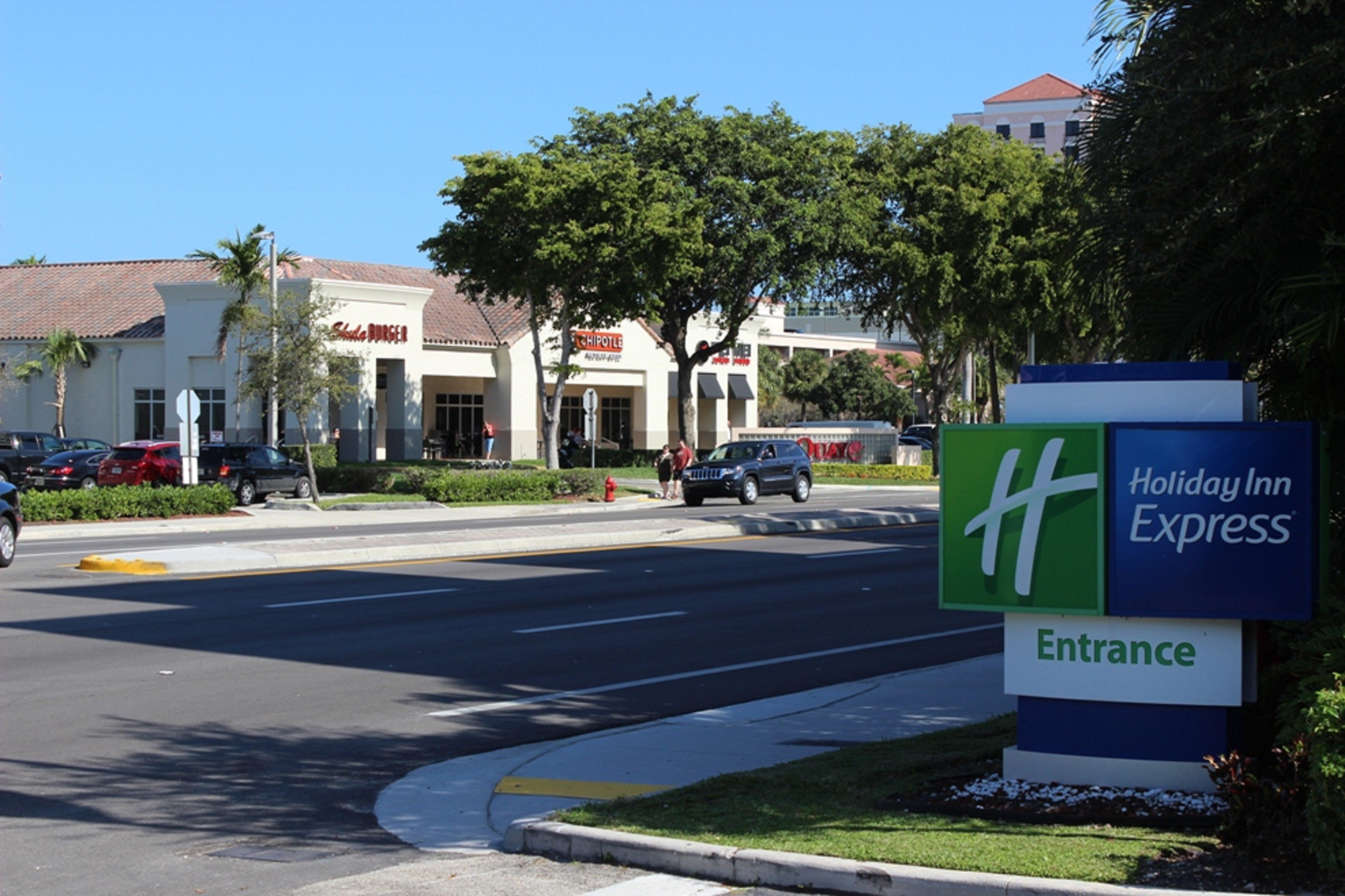 Holiday Inn Express Ft Lauderdale Cruise-Airport By Ihg Fort Lauderdale Exterior foto