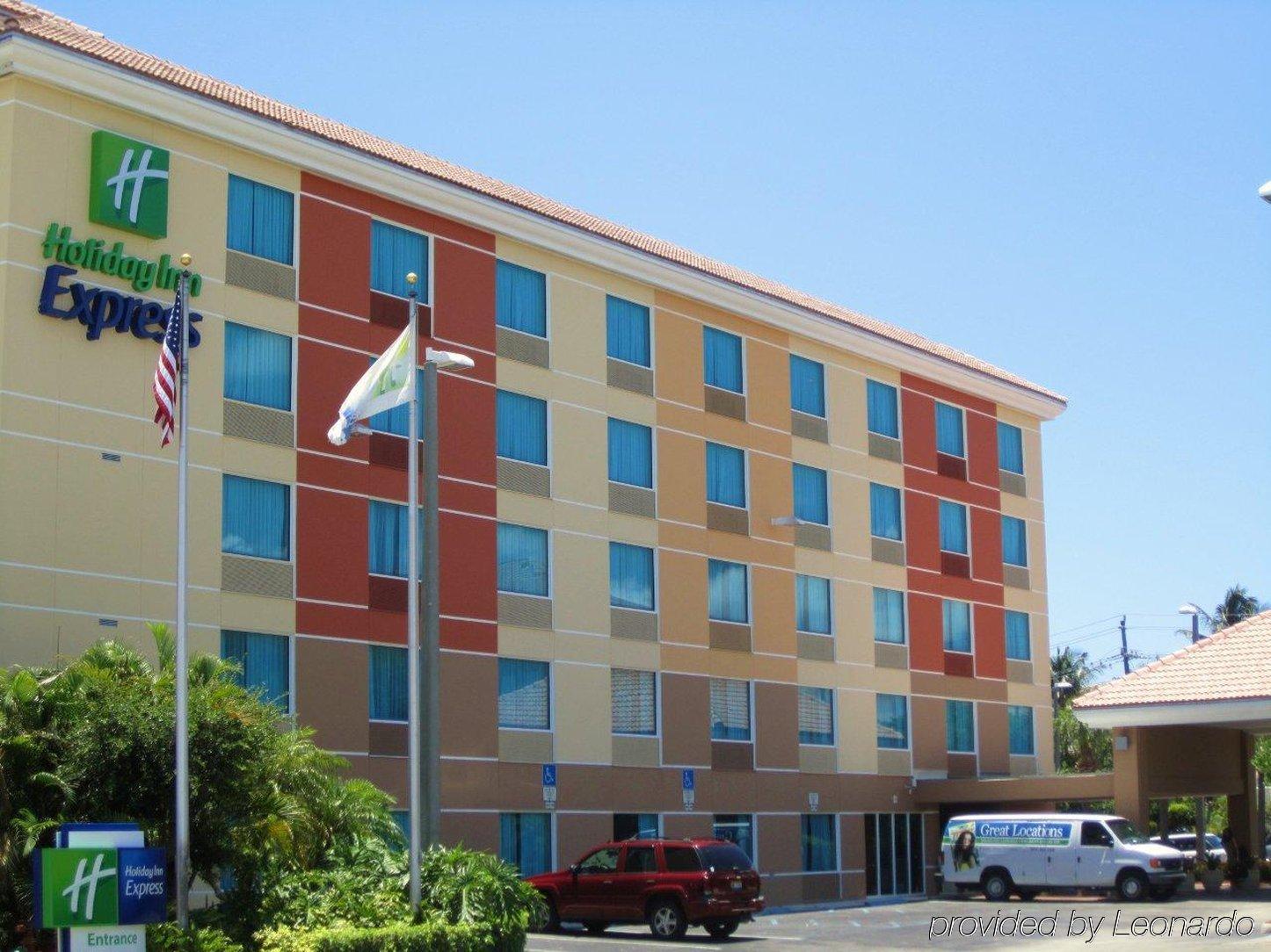 Holiday Inn Express Ft Lauderdale Cruise-Airport By Ihg Fort Lauderdale Exterior foto