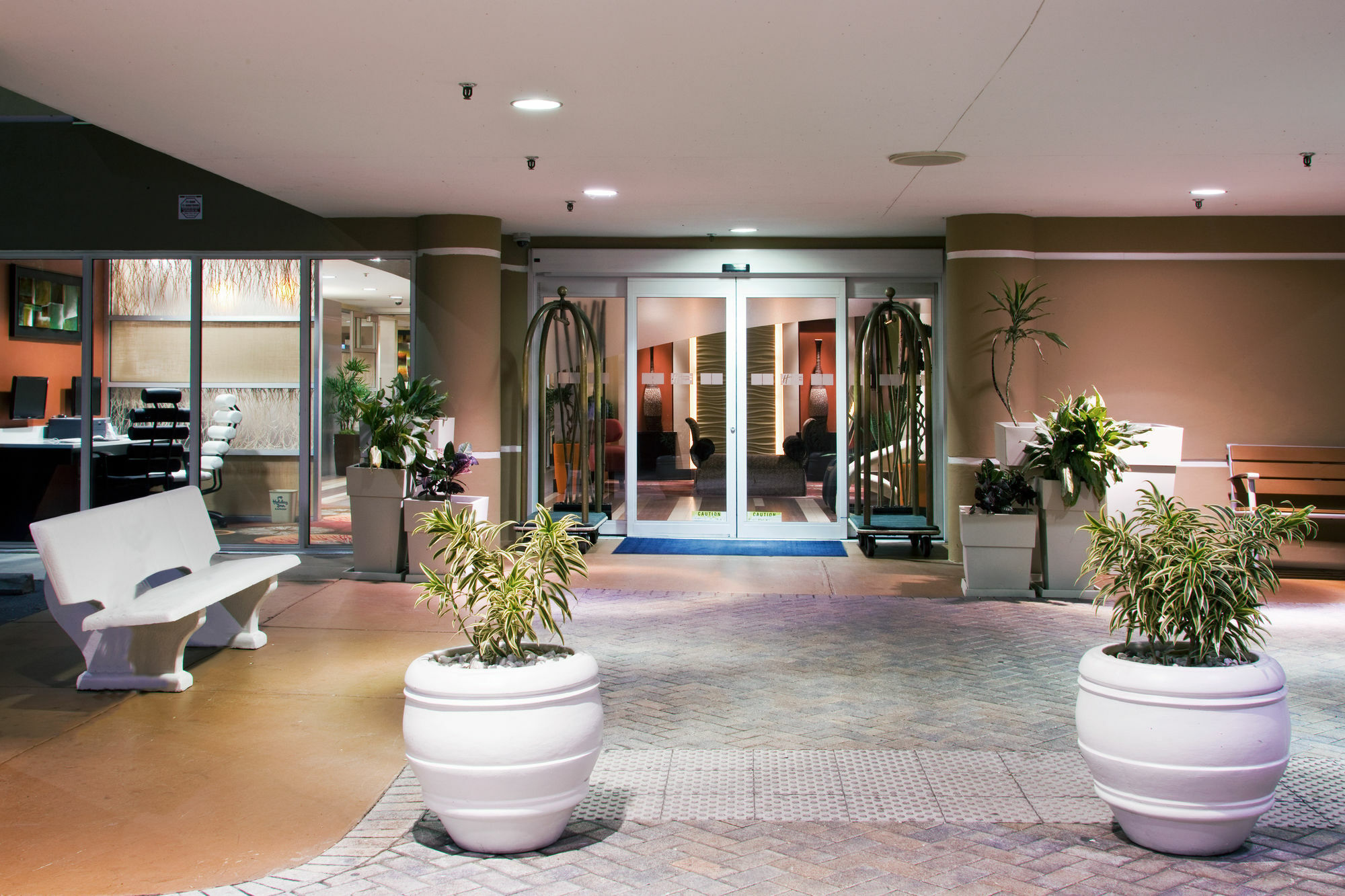 Holiday Inn Express Ft Lauderdale Cruise-Airport By Ihg Fort Lauderdale Exterior foto